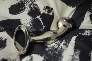 NJoy Pfun Plug opinions and review about stainless steel anal plug